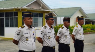 Tingkatkan Motivasi dan Imunitas, Lapas Narkotika Langkat Gelar Apel Penghargaan Pegawai Teladan dan Pembagian Vitamin