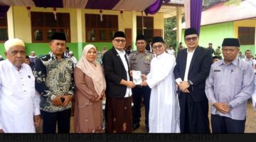 Anggota DPRD Pasaman Barat Netra ekawati , Hadiri Upacara Hari Santri di Darul Ulum Kiawai.