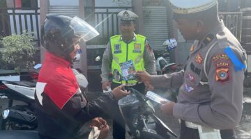 Operasi Patuh Seulawah 2026, Satlantas Polres Aceh Tenggara Edukasi Pengguna Jalan Lewat Stiker Keselamatan