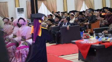 UMUS Brebes Wisuda 331 Lulusan, Magister Manajemen Kukuhkan Lulusan Perdana